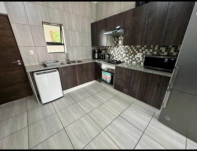 2 BEDROOM APARTMENT FOR SALE IN POMONA